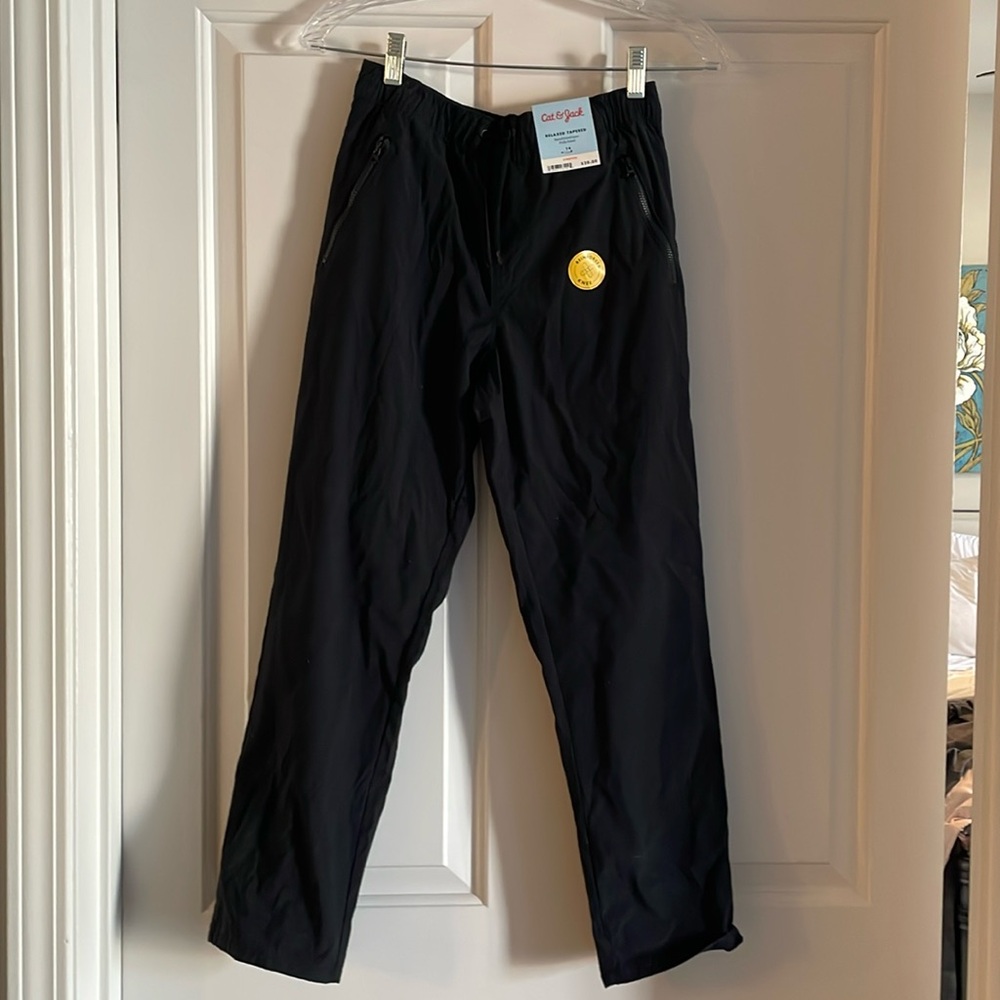 NWT cat and jack boys relaxed tapered leg pants. Size 14
